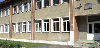 Заміна вікон і дверей у Микуличинській амбулаторії